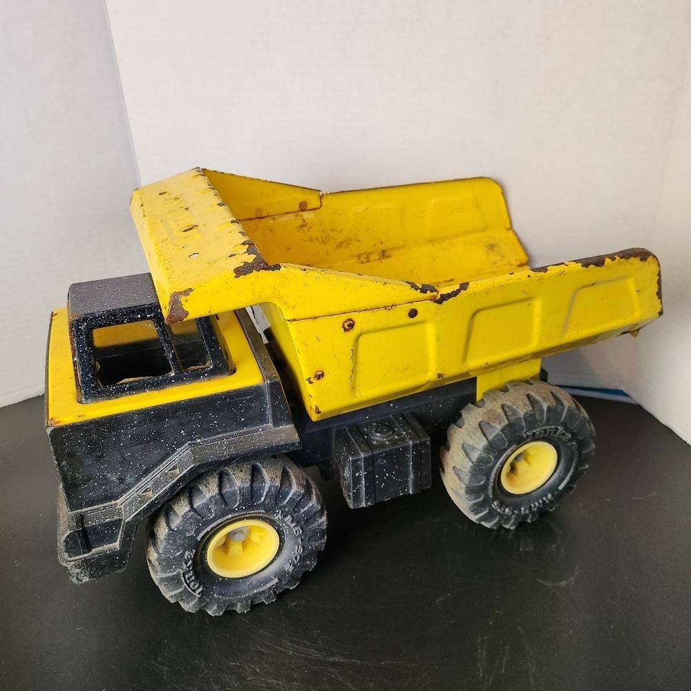 TONKA Large Dump Truck 1993 Metal & Plastic